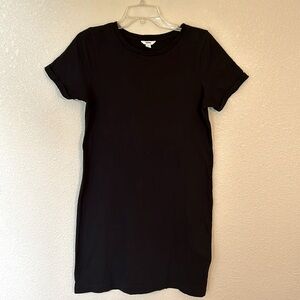 Women’s black T-shirt dress size small.